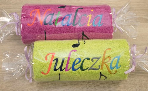 recznik-haft-z-imieniem-prezent