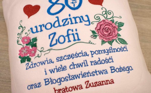 haftowana-poduszka-na-urodziny-2